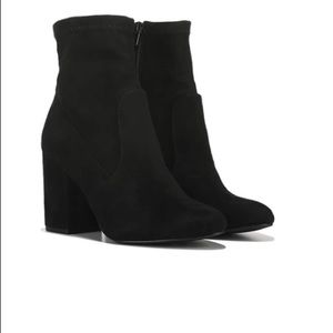 Steve Madden, Black suede heeled boots